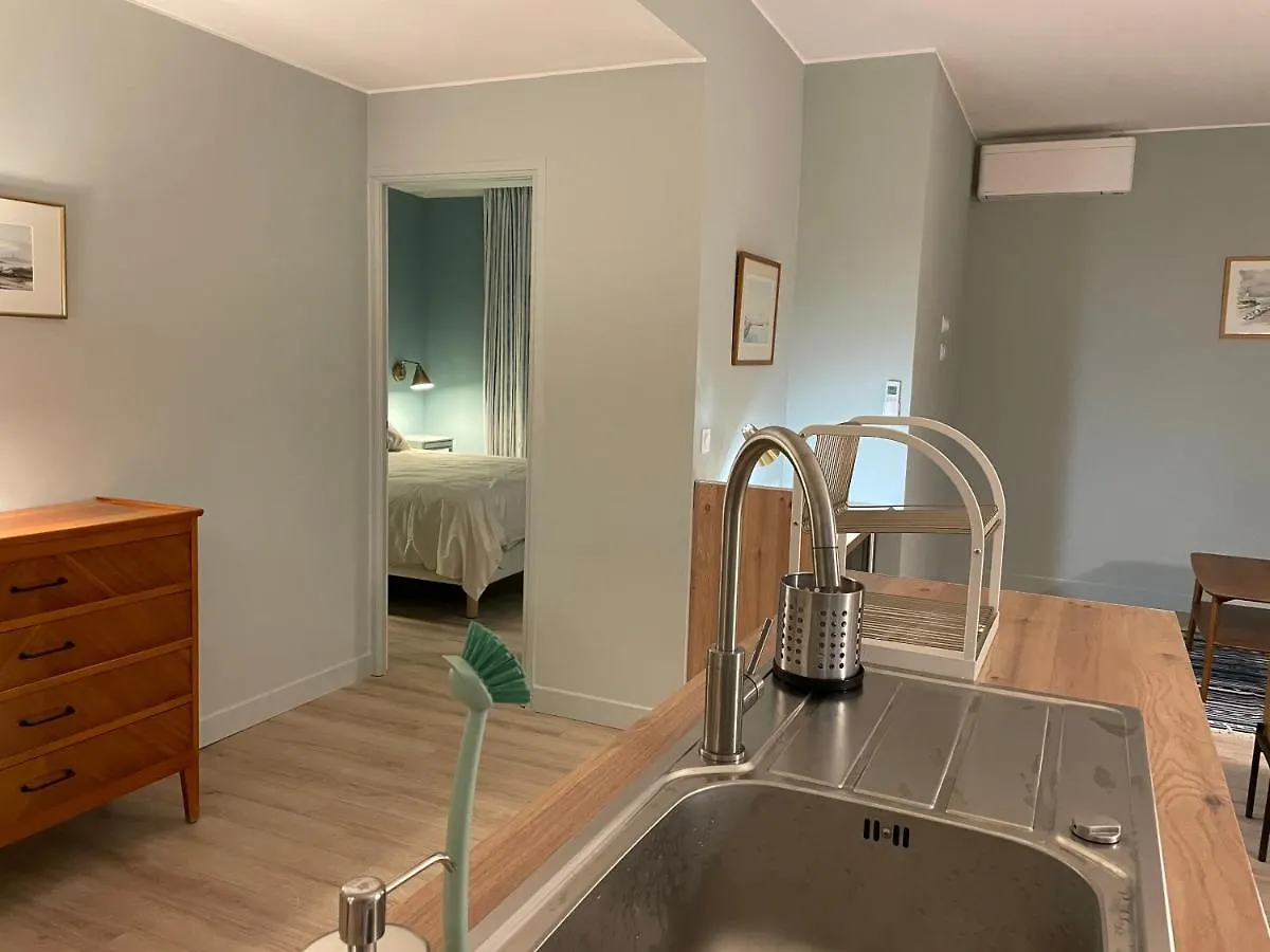 Apartment Vue sur Rade: Élégant Appartement Climatisé au Cœur de Toulon Historique